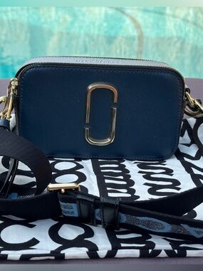 Marc Jacobs Snapshot Crossbody Camera Bag in Navy Gold Black Logo Strap w/Duster